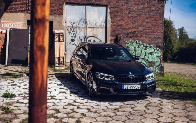 BMW Seria 5 cena 116590 przebieg: 134000, rok produkcji 2019 z Tychy małe 667